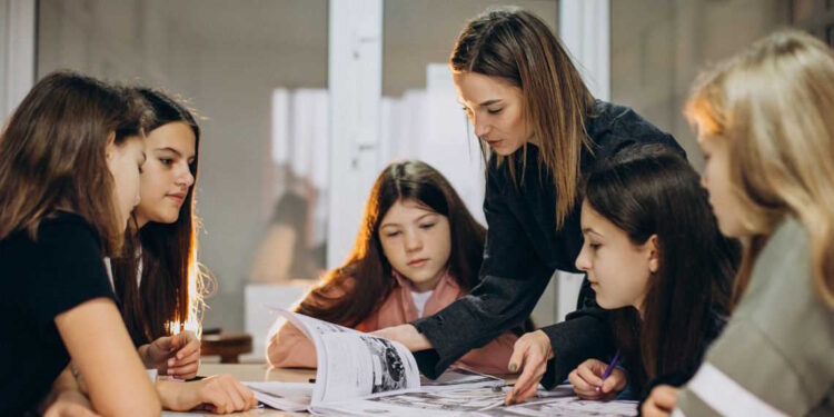 Как должен вести себя учитель в конфликтных ситуациях между учениками - PSYCHOLOGUS