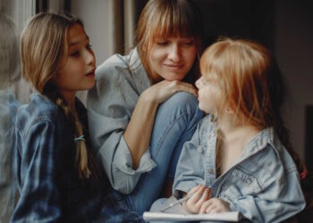 Як ми, не помічаючи, шкодимо своїм дітям - PedagogikaIN